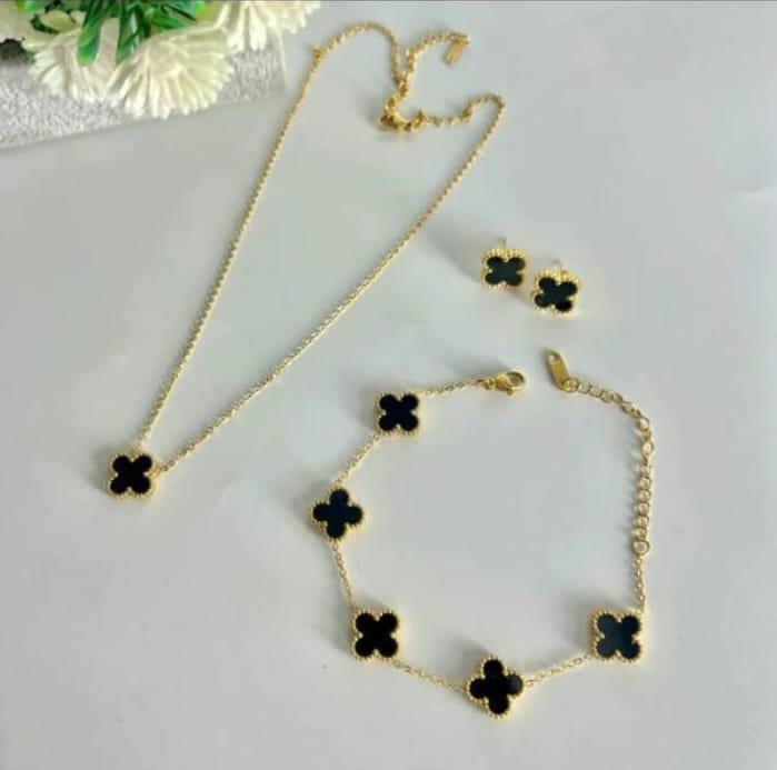Black Clover Set